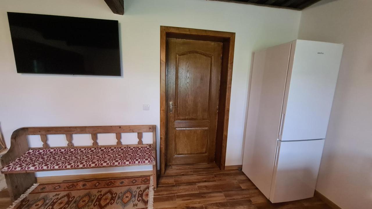 Willa Casa Bunicilor Din Oncesti Zewnętrze zdjęcie